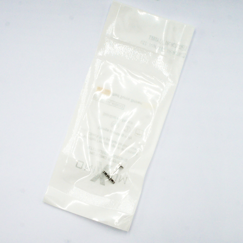 Labret Titane Interne Stérile motif Marquise 3 Marquise à Strass Blanc Penché |