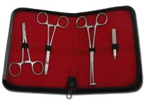 Set de 4 pinces Inox de piercing