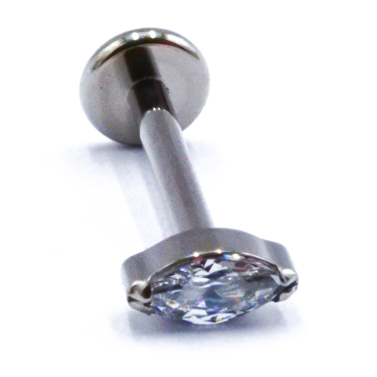 Labret Titane Interne Stérile motif Ovale Strass Blanc | Itc